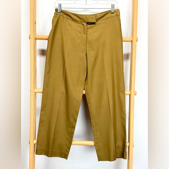 Peck & Peck Pants - PECK & PECK Bronze‎ brown Silk & Cotton Capri pants size 2.